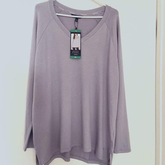 Banana Republic Ladies' V-Neck Long Sleeve Top, Purple , Size XL - Picture 2 of 6